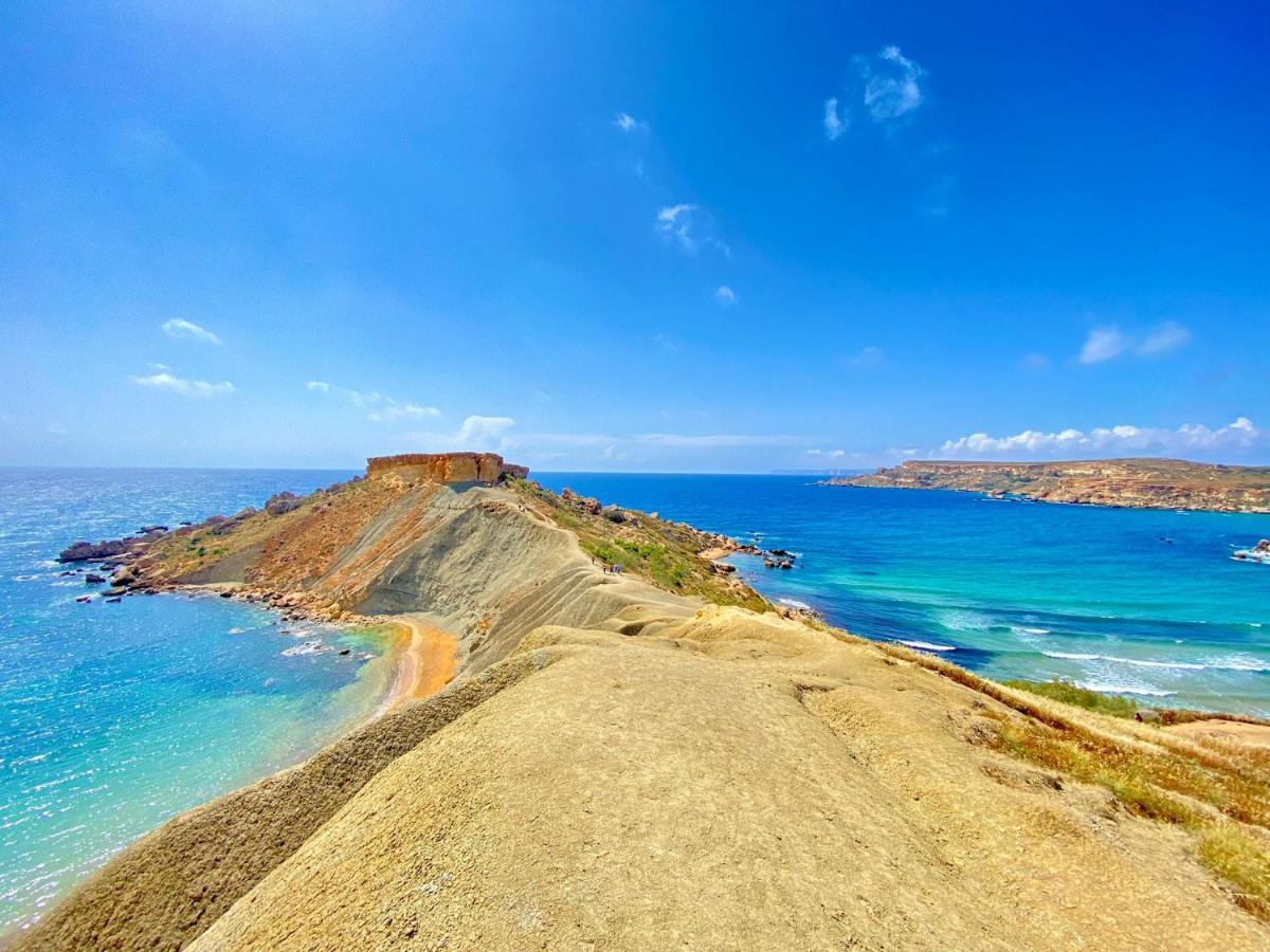 F2 - Lovely Two Bedrooms Flat Sea View, St Julians Apartment *