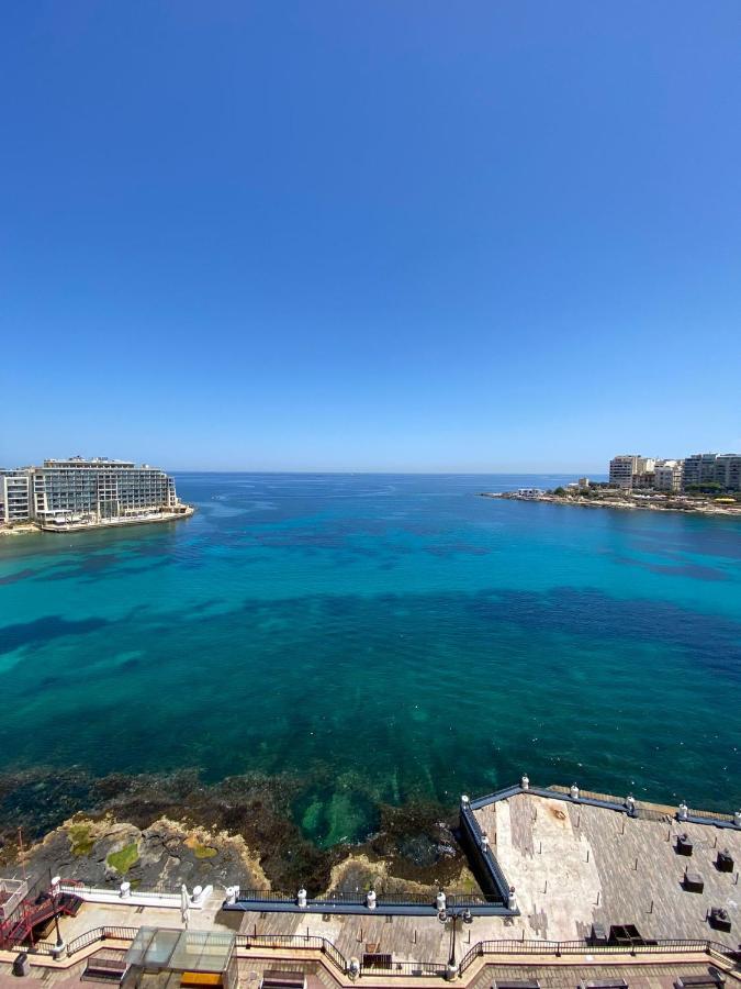 F2 - Lovely Two Bedrooms Flat Sea View, St Julians Apartment Saint Julian's