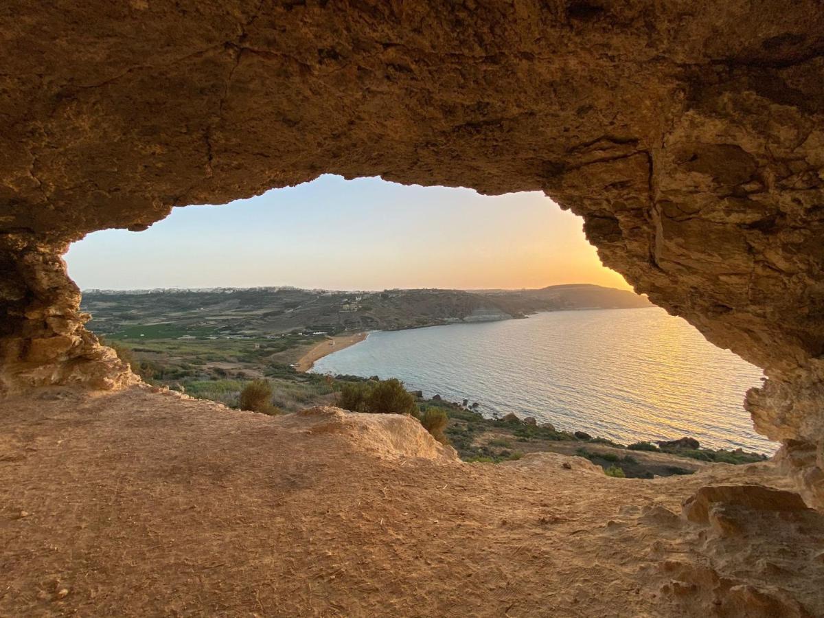 F2 - Lovely Two Bedrooms Flat Sea View, St Julians *